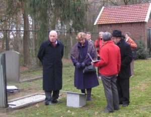 Eibergen onthulling herinneringssteen familie Zion