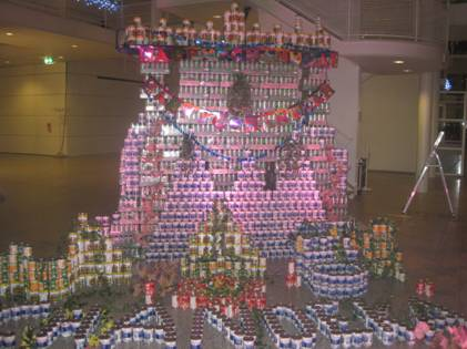 Den Haag Chanoeka stadhuis conservenblikjes Chanoekia 2011