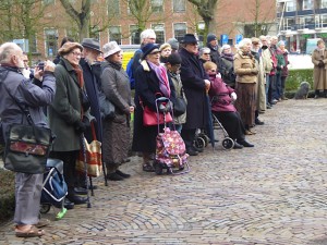 Zutphen stil protest antisemitisme bij Gideon monument 2015