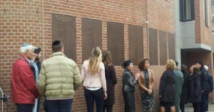 Nabestaanden familieleden namenmonument Nijmegen 2015