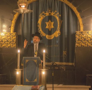 Opperrabbijn David Lau Obrechtstr sjoel 2016 2 foto DPHSpits kl