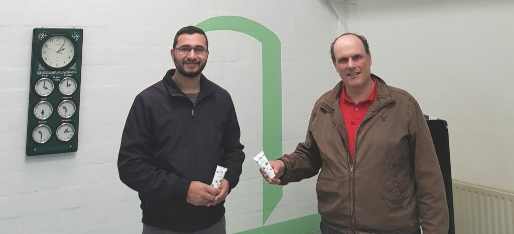 Lageen handgel tubes Ahmadiya moskee Amsterdam